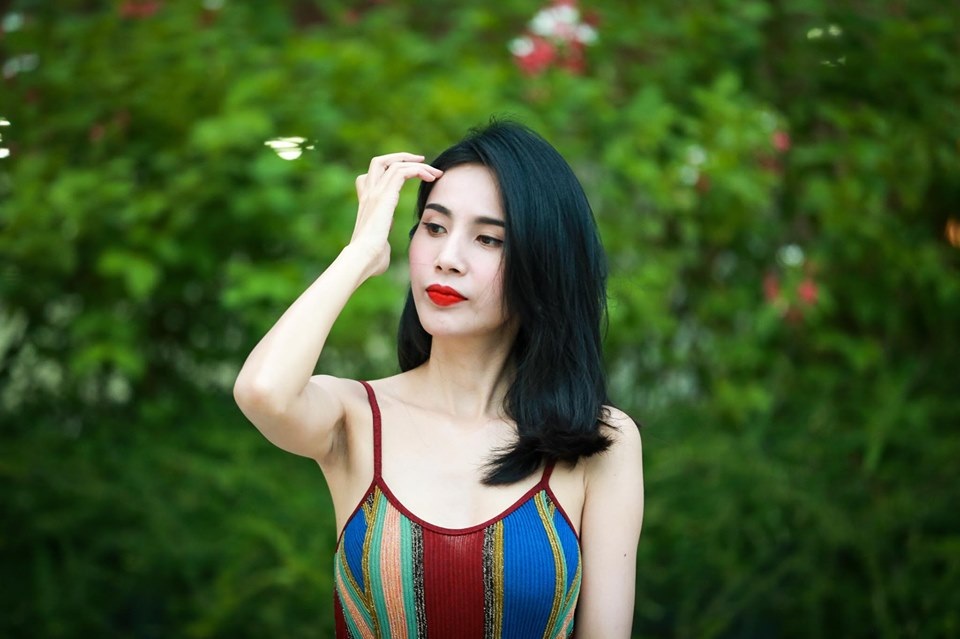 Thuỷ Tiên khoe sắc vóc quyến rũ sau khi bị chê gầy trơ xương - 4