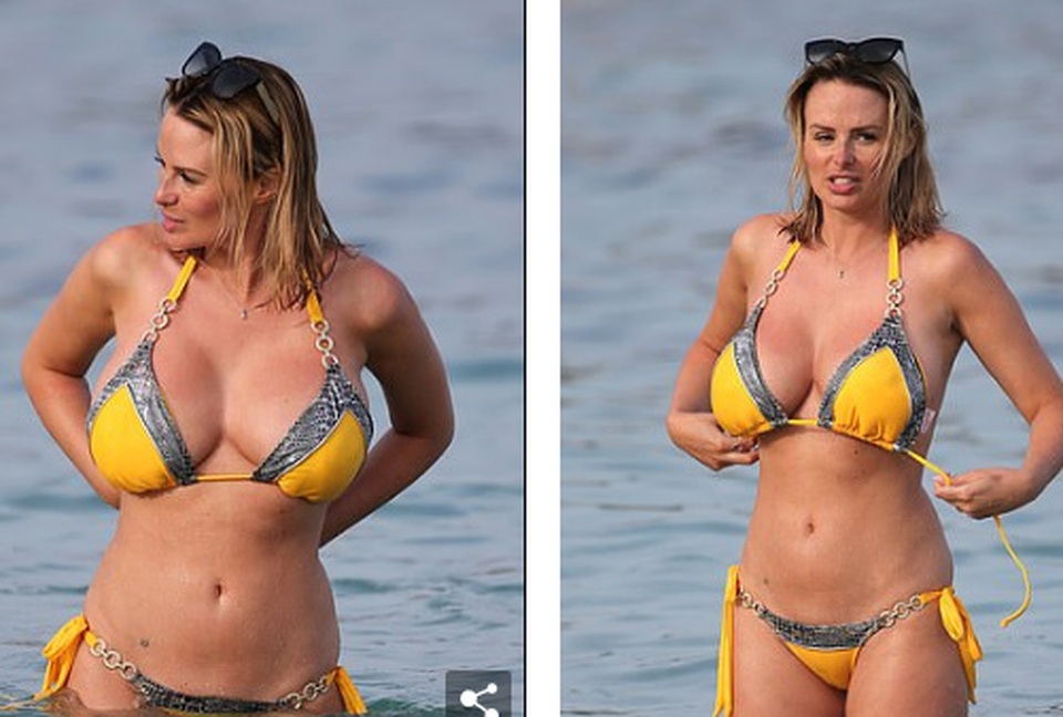Rhian Sugden bất ngờ cởi áo trên biển - 9
