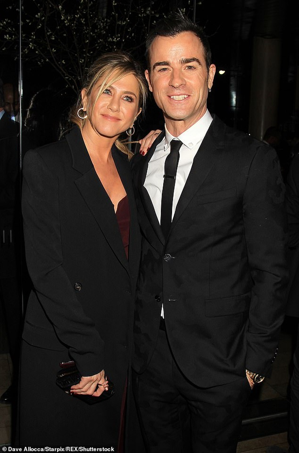 Jennifer Aniston và chồng cũ tái ngộ vì cún cưng - 1 Jennifer Aniston và chồng cũ tái ngộ vì cún cưng - 1