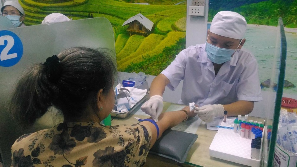 Nhiều bất cập trong đào tạo và cấp chứng chỉ hành nghề y - 1 Nhiều bất cập trong đào tạo và cấp chứng chỉ hành nghề y - 1