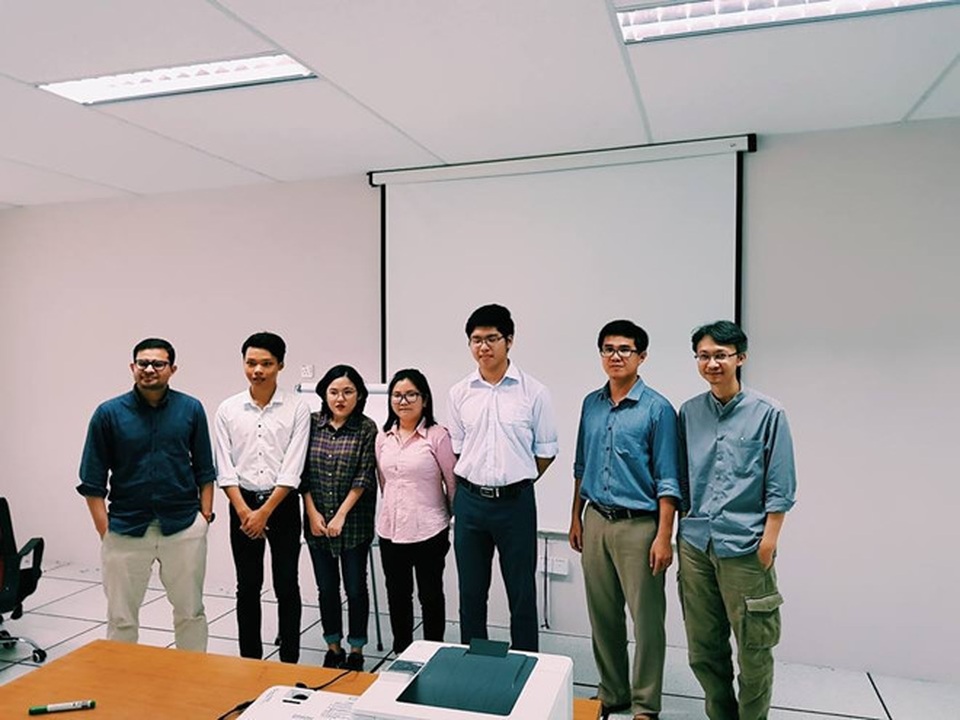 Ra nước ngoài bảo vệ tốt nghiệp, SV ĐH FPT ngay lập tức được tuyển dụng - 2 Ra nước ngoài bảo vệ tốt nghiệp, SV ĐH FPT ngay lập tức được tuyển dụng - 2