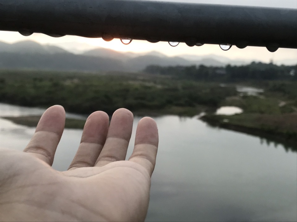 Bình minh lẻ loi trên sông Lam - 5 Bình minh lẻ loi trên sông Lam - 5