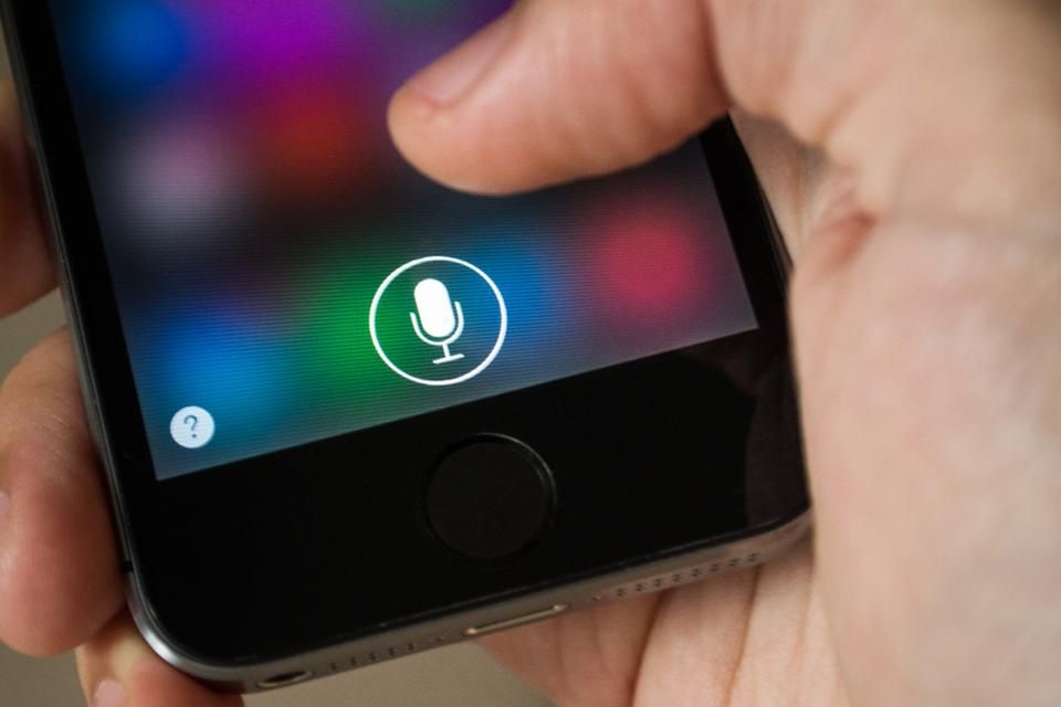 Trợ lý ảo Siri của Apple nghe lén người dùng khi họ đang... “mây mưa” - 1 Trợ lý ảo Siri của Apple nghe lén người dùng khi họ đang... “mây mưa” - 1