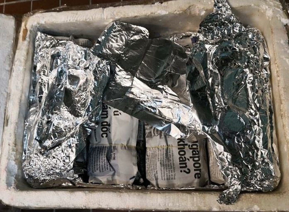 Bị phạt 150 triệu đồng vì mấy quả vịt lộn, du khách khóc dở giữa sân bay - 3 Bị phạt 150 triệu đồng vì mấy quả vịt lộn, du khách khóc dở giữa sân bay - 3