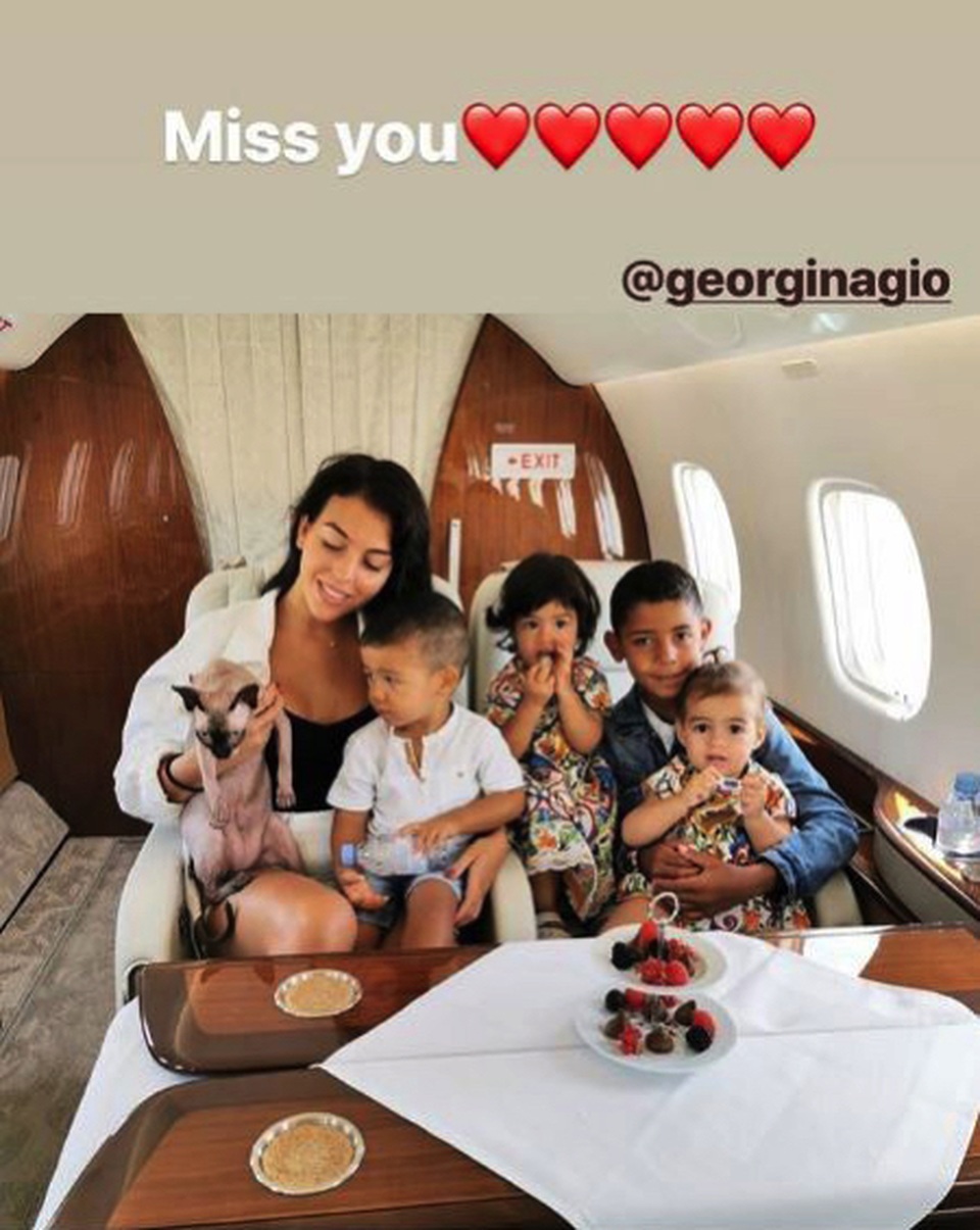 Du đấu cùng Juventus, C.Ronaldo vẫn gửi thương nhớ đến Georgina Rodriguez - 1 Du đấu cùng Juventus, C.Ronaldo vẫn gửi thương nhớ đến Georgina Rodriguez - 1