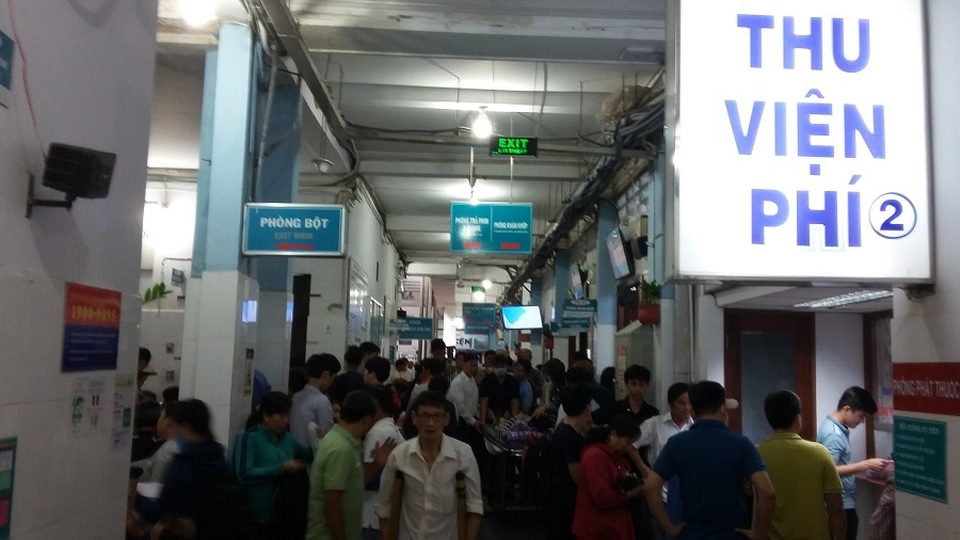 Buông lỏng an ninh bệnh viện “tiếp tay” nạn bạo hành y tế - 1