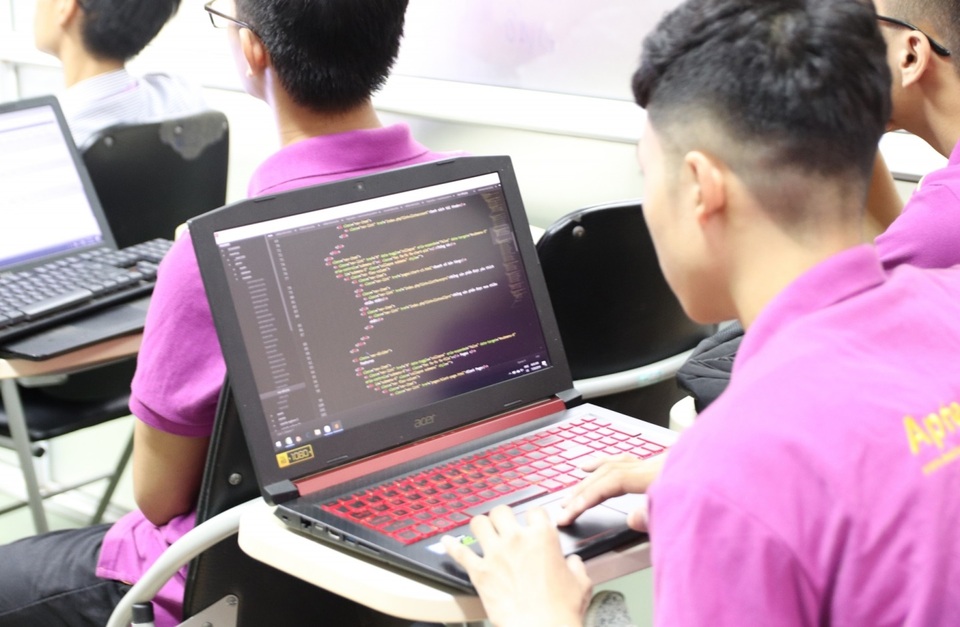 Học lập trình song bằng quốc tế tại Aptech, nên hay không? - 1 Học lập trình song bằng quốc tế tại Aptech, nên hay không? - 1