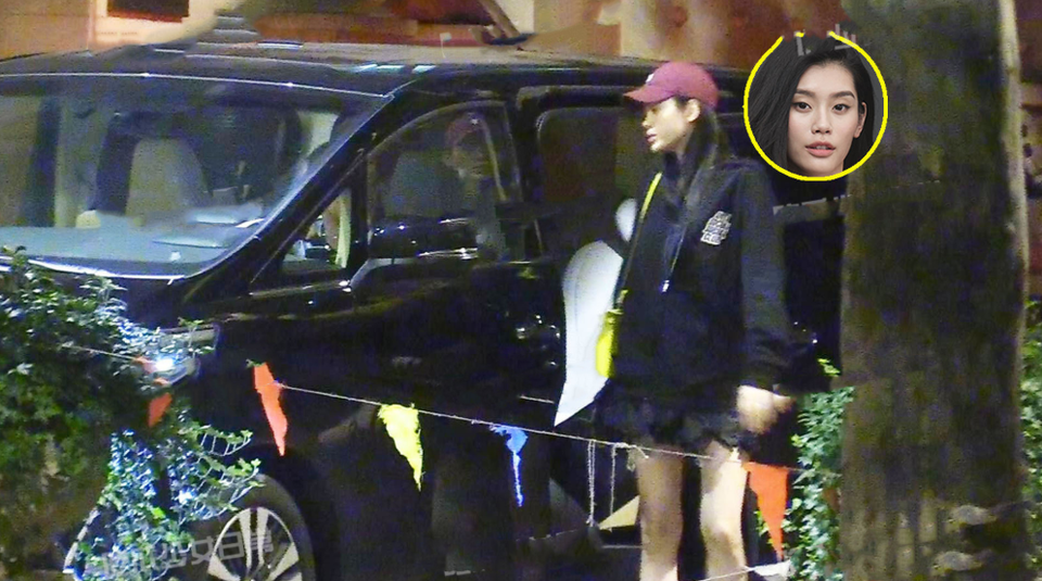 Thiên thần Victoria’s Secret đã mang thai với thiếu gia “Vua sòng bạc Macau” - 2 Thiên thần Victoria’s Secret đã mang thai với thiếu gia “Vua sòng bạc Macau” - 2