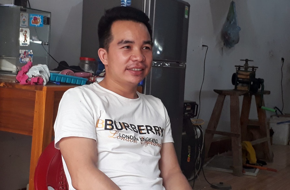 Nhóm người bất ngờ ôm trọn 3,5 tỷ đồng từ một viên đá thô xù xì - 3 Nhóm người bất ngờ ôm trọn 3,5 tỷ đồng từ một viên đá thô xù xì - 3