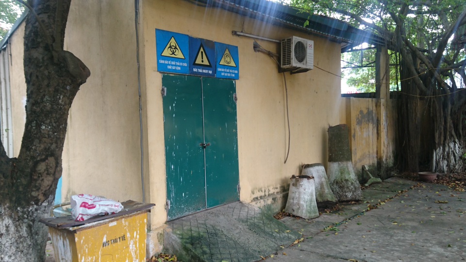 Người dân lo lắng vì nhà máy nước sạch nằm gần nghĩa trang, cạnh nhà xác - 5 Người dân lo lắng vì nhà máy nước sạch nằm gần nghĩa trang, cạnh nhà xác - 5