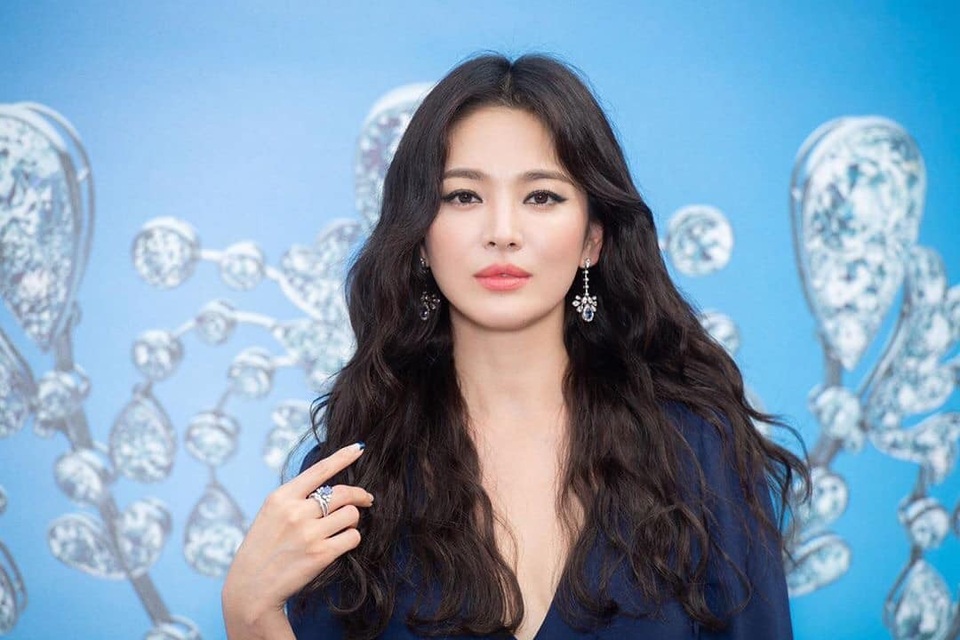 Nhiều tờ báo của Hàn bị phạt vì tung tin về vụ ly hôn của Song Hye Kyo - 1 Nhiều tờ báo của Hàn bị phạt vì tung tin về vụ ly hôn của Song Hye Kyo - 1