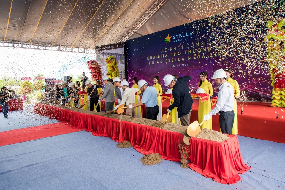 Kita Invest chính thức khởi công khu nhà phố thương mại - Dự án Stella Mega City - 1 Kita Invest chính thức khởi công khu nhà phố thương mại - Dự án Stella Mega City - 1