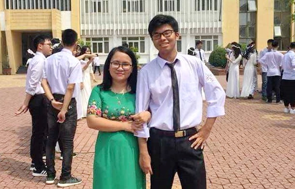 Chàng trai miền núi xuất sắc giành huy chương bạc Olympic Quốc tế - 2 Chàng trai miền núi xuất sắc giành huy chương bạc Olympic Quốc tế - 2