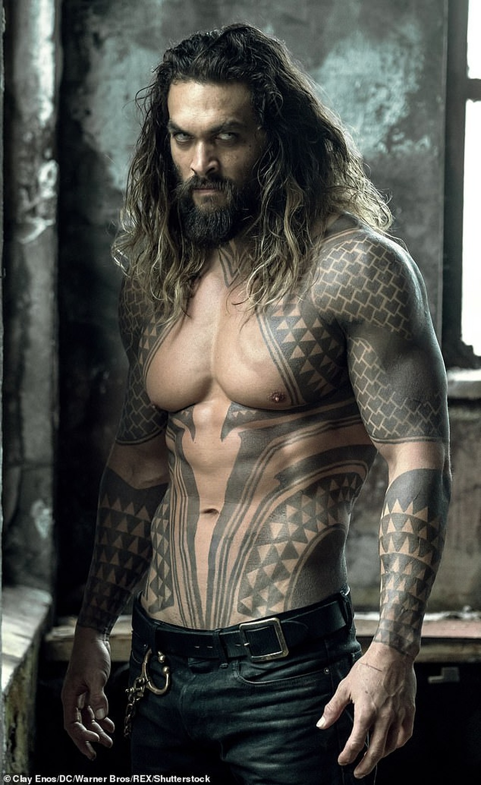 Tài tử “Aquaman” điềm nhiên đón nhận mọi khen chê ở tuổi 40 - 3 Tài tử “Aquaman” điềm nhiên đón nhận mọi khen chê ở tuổi 40 - 3