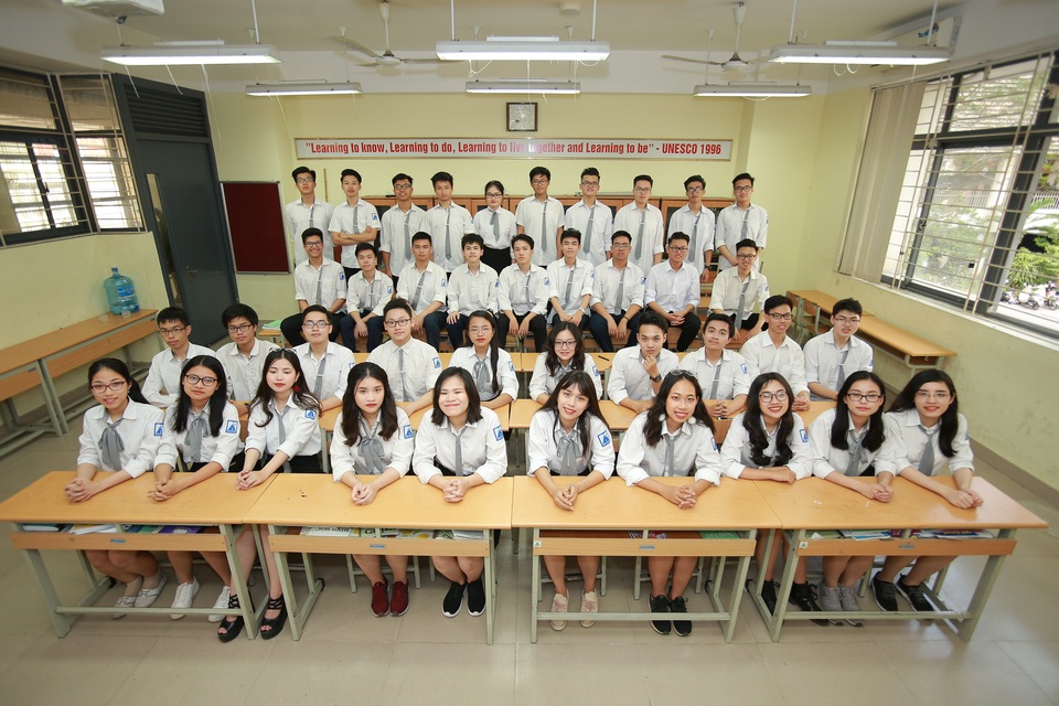 Việt Nam lần đầu tiên đoạt 40/40 điểm Olympic Hóa học Quốc tế: Vỡ òa hạnh phúc - 2 Việt Nam lần đầu tiên đoạt 40/40 điểm Olympic Hóa học Quốc tế: Vỡ òa hạnh phúc - 2