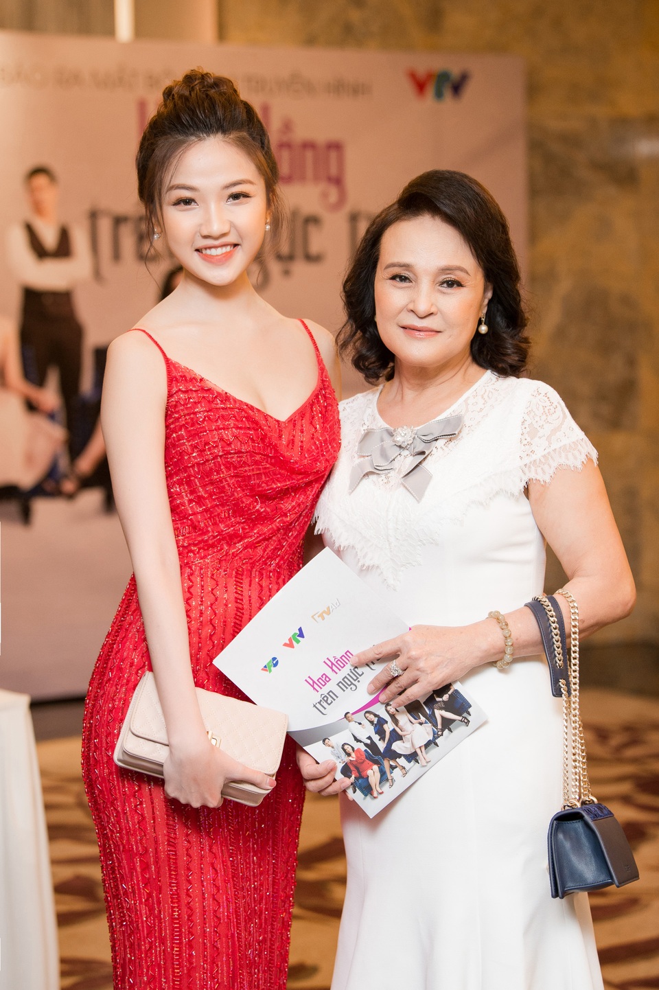 NSND Hoàng Cúc kể về 10 năm “đoạn trường” và cuộc hôn nhân tuổi xế chiều - 1 NSND Hoàng Cúc kể về 10 năm “đoạn trường” và cuộc hôn nhân tuổi xế chiều - 1