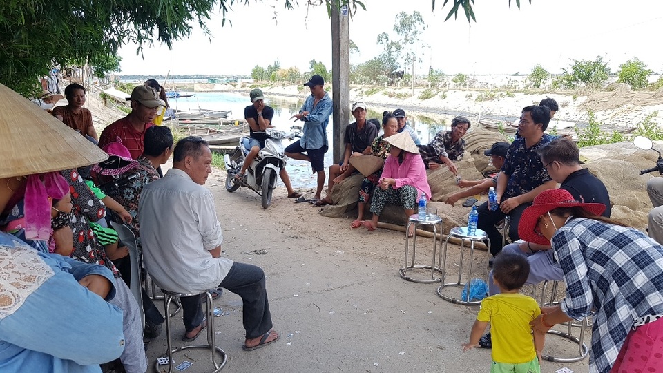 Người dân bức xúc khi tên thôn làng bị xoá sổ sau khi sáp nhập tại Thừa Thiên Huế - 1 Người dân bức xúc khi tên thôn làng bị xoá sổ sau khi sáp nhập tại Thừa Thiên Huế - 1