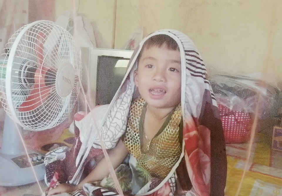 Người đàn bà điếc nửa đời người vẫn đi ở nhờ, nuôi 2 con nhỏ mịt mờ tương lai - 5 Người đàn bà điếc nửa đời người vẫn đi ở nhờ, nuôi 2 con nhỏ mịt mờ tương lai - 5