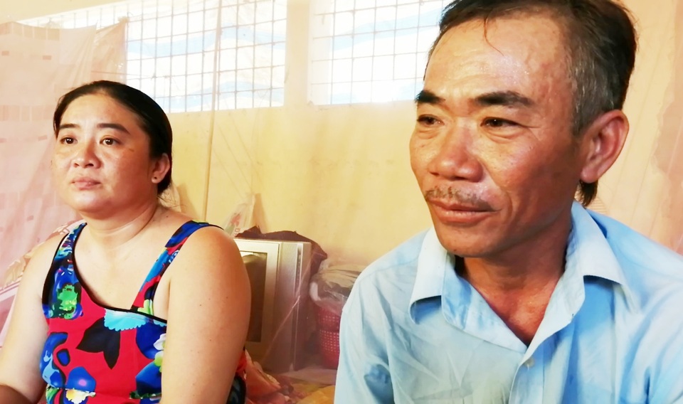 Người đàn bà điếc nửa đời người vẫn đi ở nhờ, nuôi 2 con nhỏ mịt mờ tương lai - 1 Người đàn bà điếc nửa đời người vẫn đi ở nhờ, nuôi 2 con nhỏ mịt mờ tương lai - 1