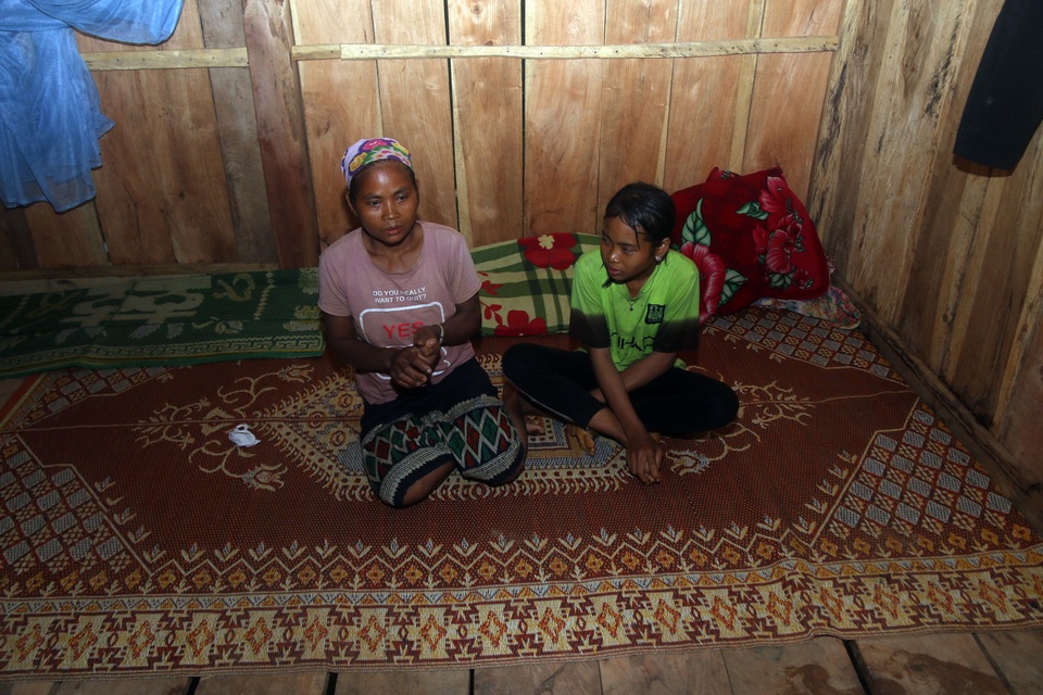 Mưa lớn, người dân ở bản vùng biên giới Nghệ An tháo chạy lên núi vì lo sạt lở - 9 Mưa lớn, người dân ở bản vùng biên giới Nghệ An tháo chạy lên núi vì lo sạt lở - 9