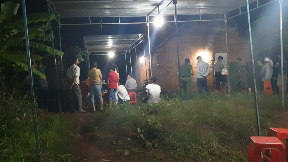 Nghi án bố sát hại con trai sau bữa tiệc cưới - 1 Nghi án bố sát hại con trai sau bữa tiệc cưới - 1