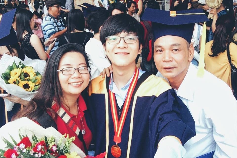 Chuyện cảm động về 9x Sài Gòn nuôi tóc dài như thiếu nữ - 5 Chuyện cảm động về 9x Sài Gòn nuôi tóc dài như thiếu nữ - 5