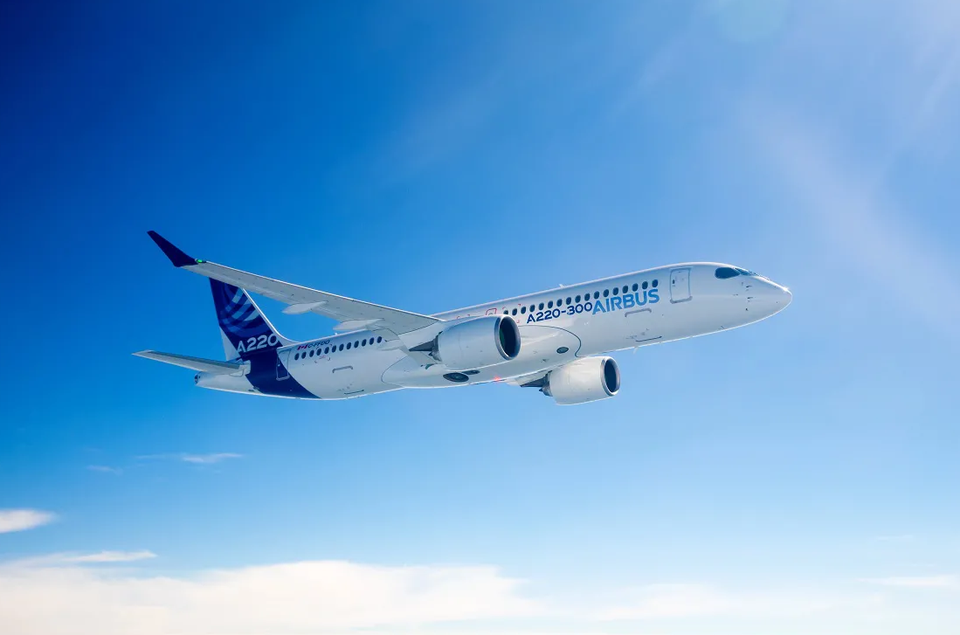 Máy bay Airbus hiện đại bay trình diễn từ Hà Nội đến Quảng Ninh - 8 Máy bay Airbus hiện đại bay trình diễn từ Hà Nội đến Quảng Ninh - 8
