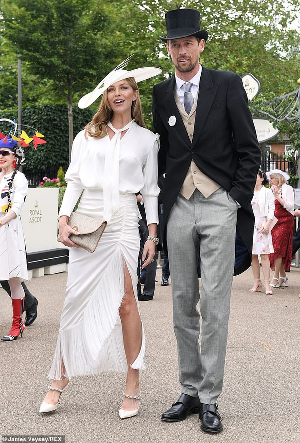 Sau khi sinh con thứ 4, siêu mẫu Abbey Clancy thon thả đáng kinh ngạc - 7 Sau khi sinh con thứ 4, siêu mẫu Abbey Clancy thon thả đáng kinh ngạc - 7