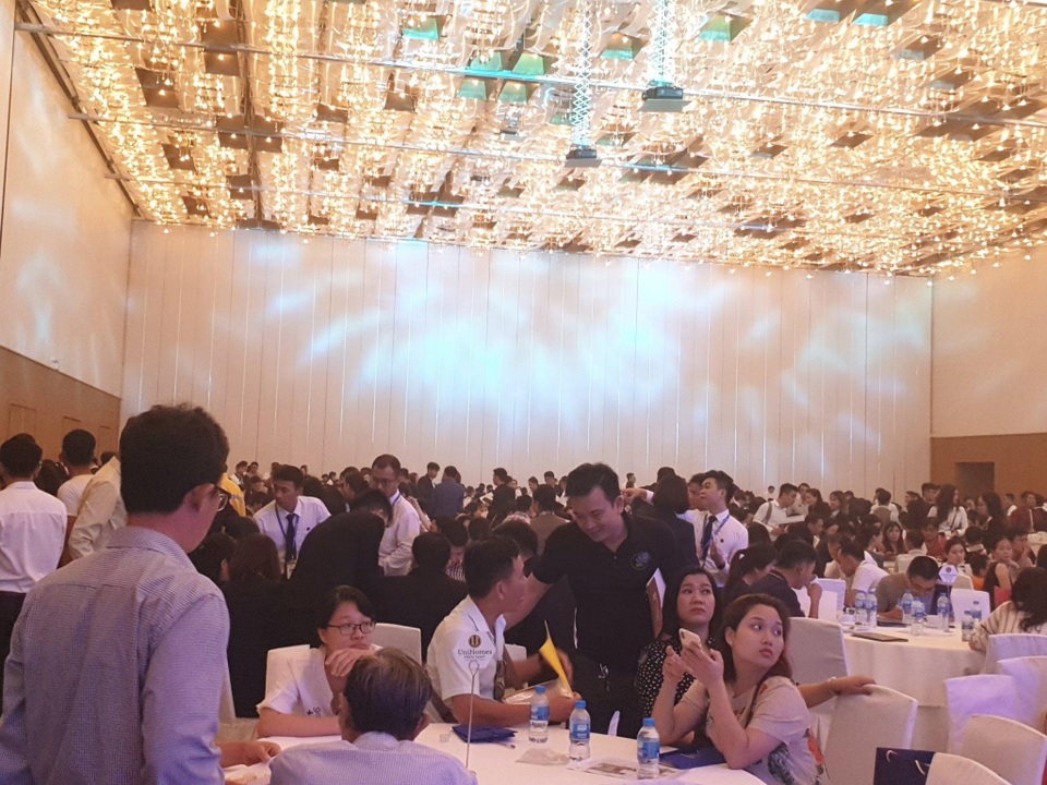 Cận cảnh sức nóng của dự án căn hộ cao cấp có đại TTTM Vincom trong khuôn viên tại Bình Dương - 6 Cận cảnh sức nóng của dự án căn hộ cao cấp có đại TTTM Vincom trong khuôn viên tại Bình Dương - 6