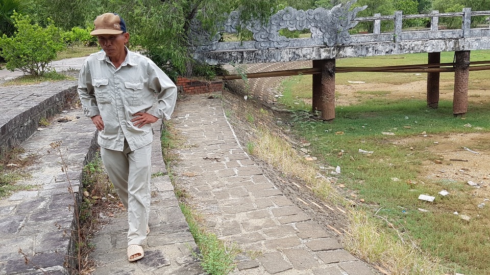 Sửng sốt cảnh công viên nước bỏ hoang ma mị từng lên báo Mỹ bỗng cạn khô trơ cả đáy - 9 Sửng sốt cảnh công viên nước bỏ hoang ma mị từng lên báo Mỹ bỗng cạn khô trơ cả đáy - 9