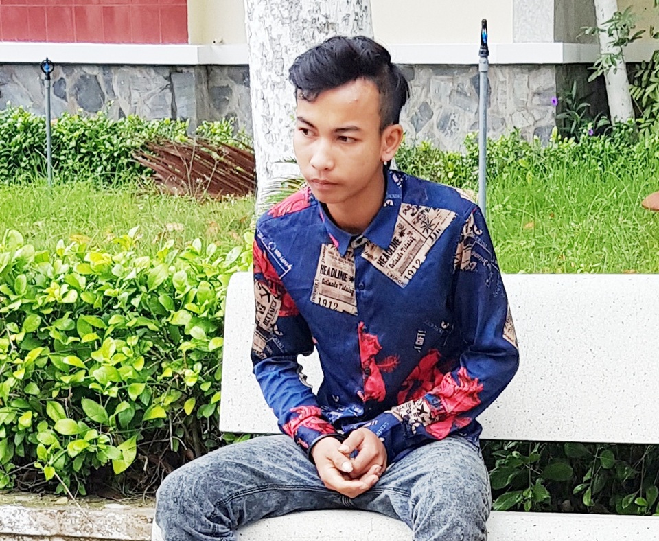 Sống như vợ chồng với bé gái 12 tuổi, nam thanh niên lãnh 7 năm tù - 1 Sống như vợ chồng với bé gái 12 tuổi, nam thanh niên lãnh 7 năm tù - 1