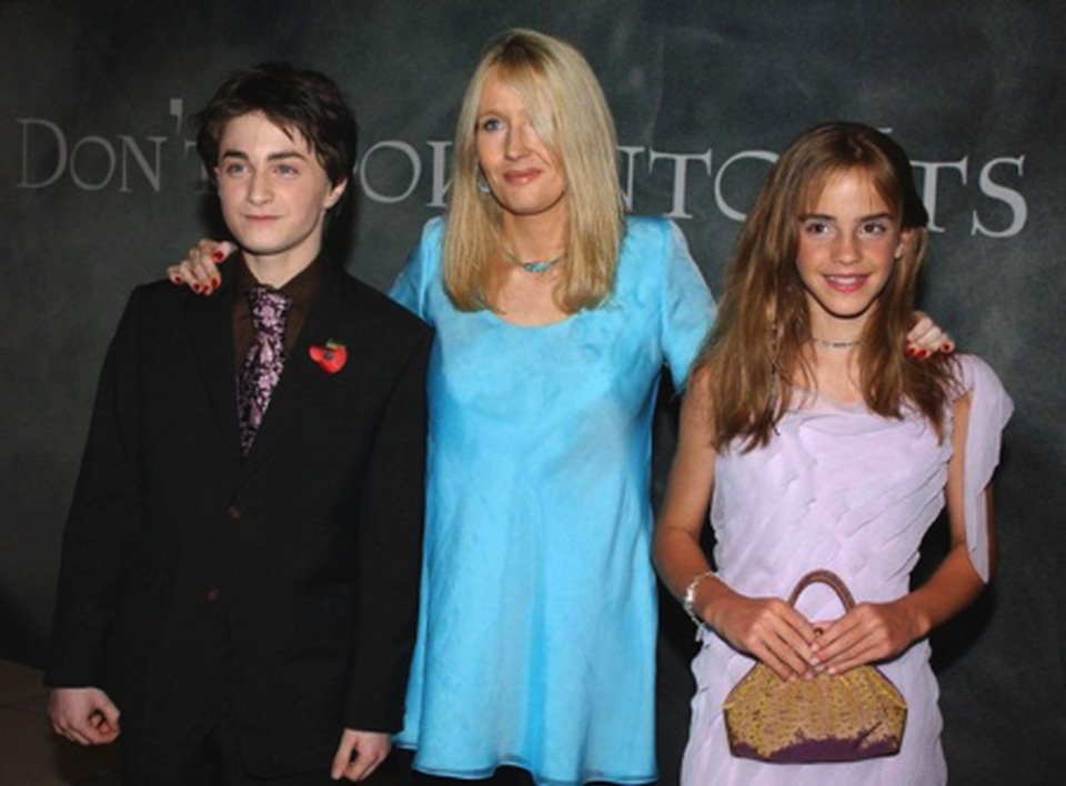 Emma Watson jubilantly congratulates the "mother of Harry Potter" on her birthday - 3