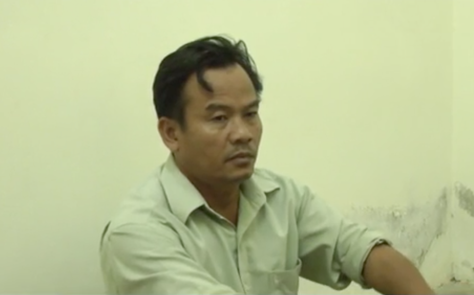 “Yêu râu xanh” dở trò đồi bại với bé gái trong suốt 1 năm ròng - 1