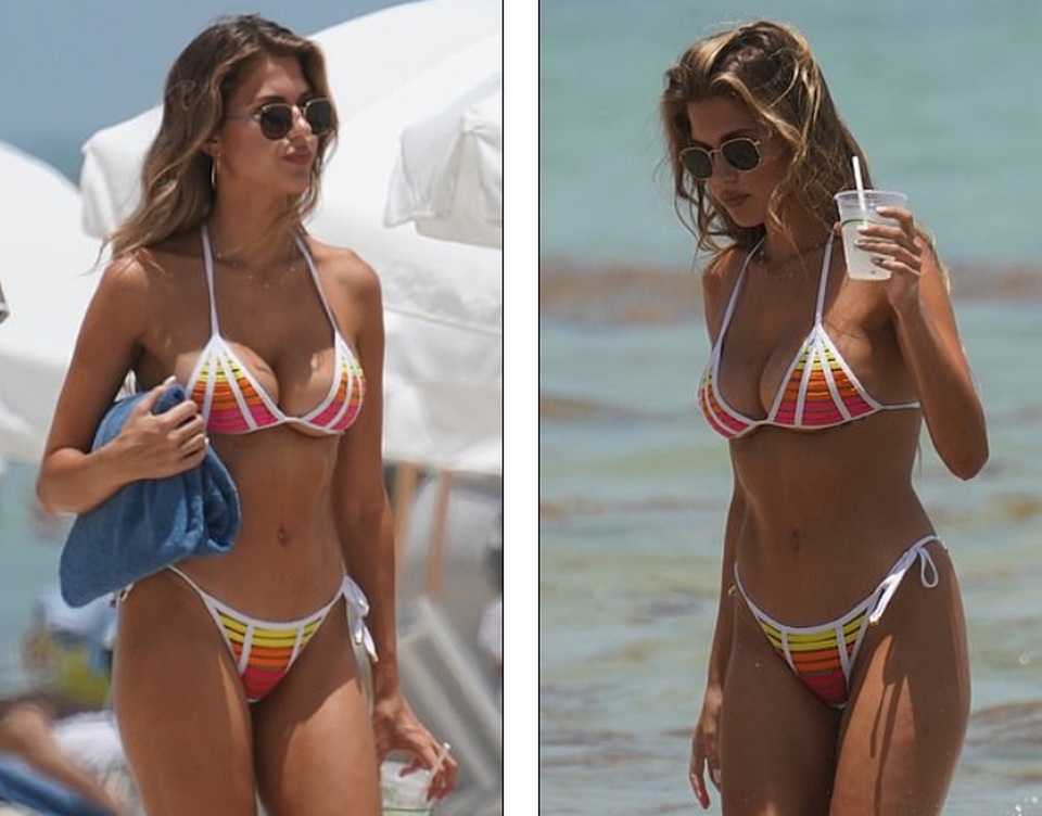 Kara Del Toro lấp ló ngực đầy trên bãi biển - 2 Kara Del Toro lấp ló ngực đầy trên bãi biển - 2