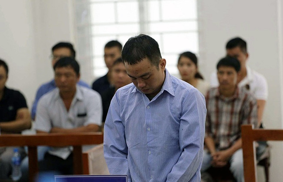 Hà Nội: Án tù cho gã chồng nát rượu dùng dao sát hại vợ - 1 Hà Nội: Án tù cho gã chồng nát rượu dùng dao sát hại vợ - 1