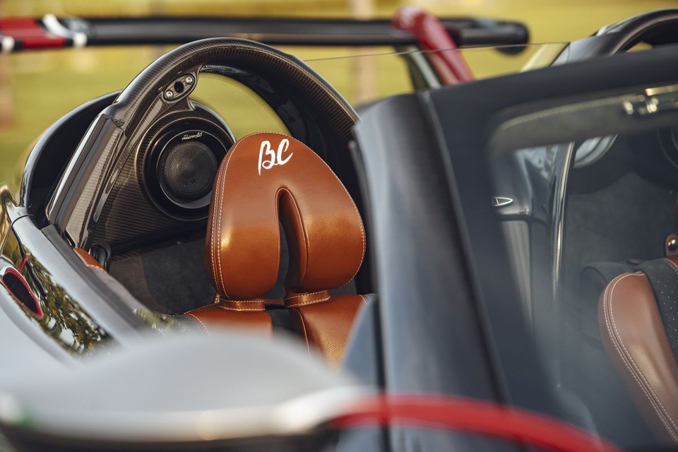 3,5 triệu USD cho cú vảy ga trên Pagani Huayra Roadster BC - 11 3,5 triệu USD cho cú vảy ga trên Pagani Huayra Roadster BC - 11