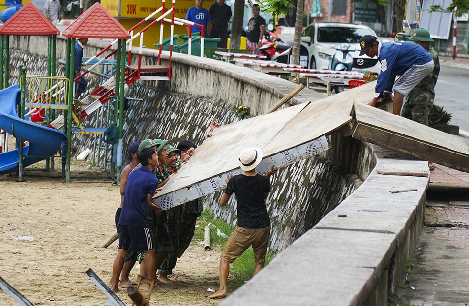 Hải Phòng cấp tập chuẩn bị đối phó bão số 3 đổ bộ - 5