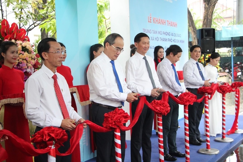 TPHCM khai sinh trung tâm mô phỏng và dự báo kinh tế - xã hội - 1 TPHCM khai sinh trung tâm mô phỏng và dự báo kinh tế - xã hội - 1