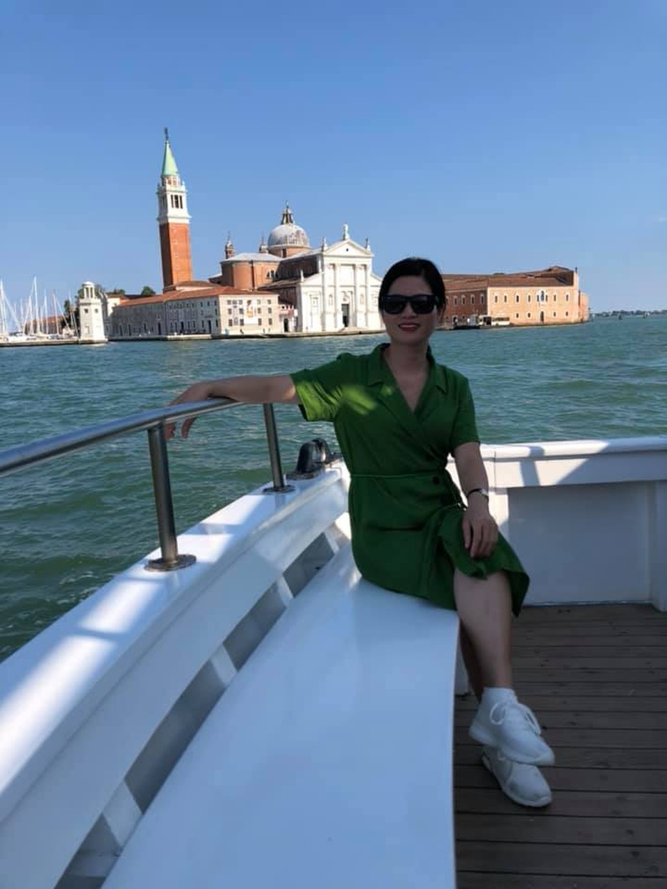 Chi hàng trăm triệu cùng con bước ra bên ngoài, người mẹ vẫn thấy... quá lãi! - 9