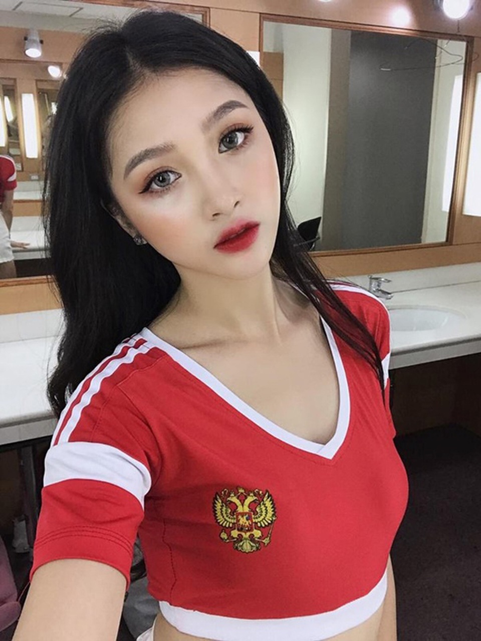 Hai hot girl nóng bỏng từng tố Trâm Anh sống giả tạo giờ ra sao? - 1 Hai hot girl nóng bỏng từng tố Trâm Anh sống giả tạo giờ ra sao? - 1