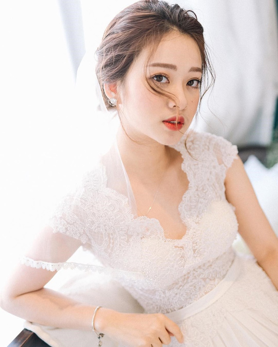 Hai hot girl nóng bỏng từng tố Trâm Anh sống giả tạo giờ ra sao? - 18 Hai hot girl nóng bỏng từng tố Trâm Anh sống giả tạo giờ ra sao? - 18