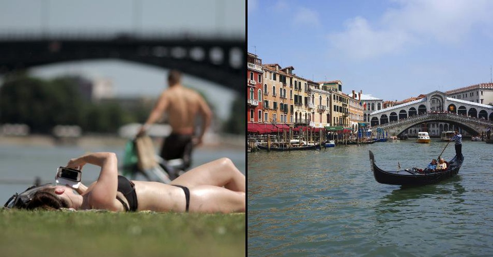 Nơi cấm du khách để ngực trần và mặc bikini đi bộ lang thang - 1