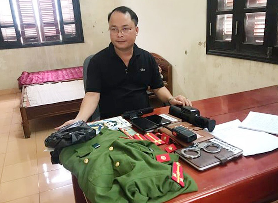 Giả danh công an, lừa đảo hơn 4 tỷ đồng - 1 Giả danh công an, lừa đảo hơn 4 tỷ đồng - 1