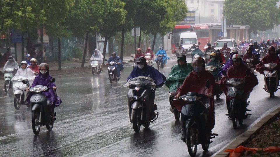 Bão số 3 suy yếu thành áp thấp nhiệt đới, Bắc Bộ mưa to đến rất to - 6 Bão số 3 suy yếu thành áp thấp nhiệt đới, Bắc Bộ mưa to đến rất to - 6