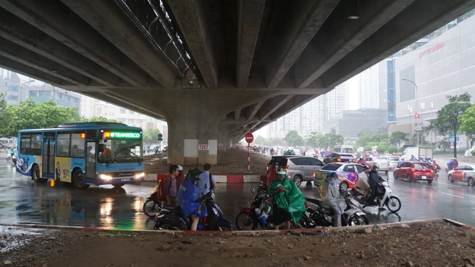 Bão số 3 suy yếu thành áp thấp nhiệt đới, Bắc Bộ mưa to đến rất to - 7 Bão số 3 suy yếu thành áp thấp nhiệt đới, Bắc Bộ mưa to đến rất to - 7