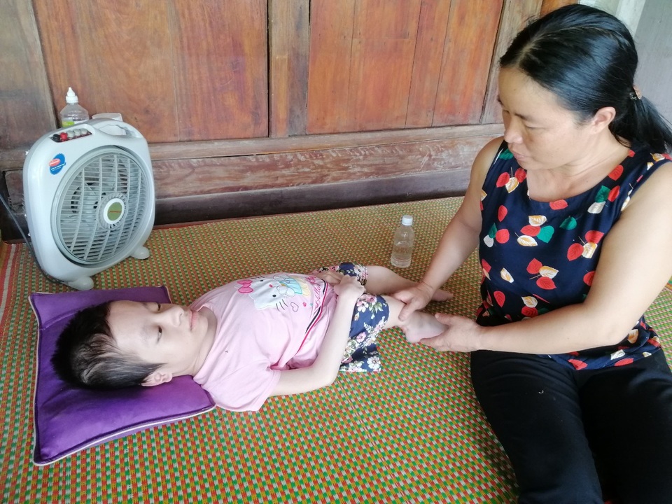 Người phụ nữ gần 20 năm quần quật nuôi chồng con chạy thận và xương thuỷ tinh - 3 Người phụ nữ gần 20 năm quần quật nuôi chồng con chạy thận và xương thuỷ tinh - 3