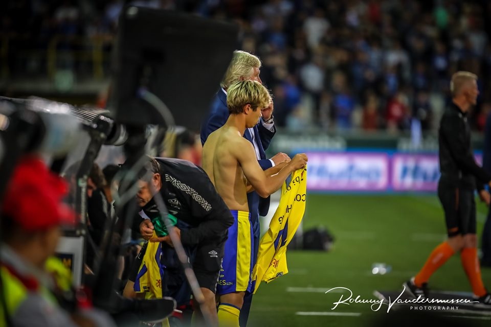 Những khoảnh khắc Sint Truidense thua đậm Club Brugge trong ngày Công Phượng ra mắt - 15 Những khoảnh khắc Sint Truidense thua đậm Club Brugge trong ngày Công Phượng ra mắt - 15