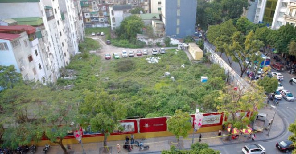 Nhan nhản dự án “ôm” đất vàng rồi bỏ hoang: Hà Nội tiếp tục rà soát, thu hồi - 1 Nhan nhản dự án “ôm” đất vàng rồi bỏ hoang: Hà Nội tiếp tục rà soát, thu hồi - 1