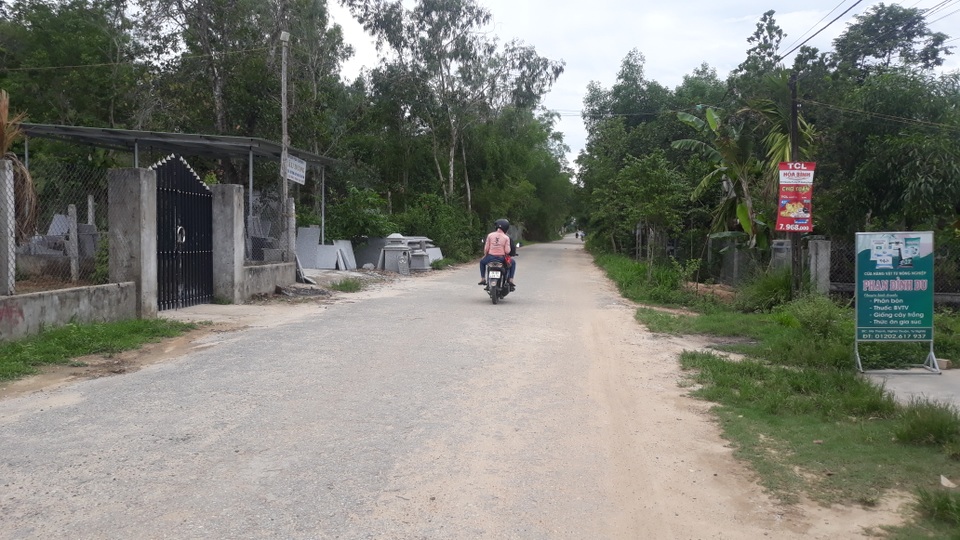 Vụ đường 70 tỷ đồng vào dự án: Chỉ đầu tư 30,4 tỷ nếu không hiệu quả sẽ dừng? - 5 Vụ đường 70 tỷ đồng vào dự án: Chỉ đầu tư 30,4 tỷ nếu không hiệu quả sẽ dừng? - 5