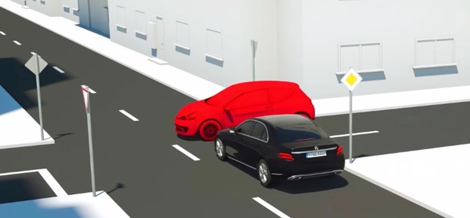 Mercedes-Benz phải triệu hồi hàng loạt xe vì lỗi ở hệ thống hỗ trợ phanh khẩn cấp - 2 Mercedes-Benz phải triệu hồi hàng loạt xe vì lỗi ở hệ thống hỗ trợ phanh khẩn cấp - 2
